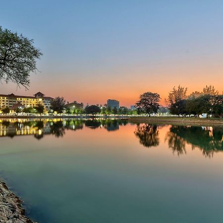Hilton Mandalay Hotel Ngoại thất bức ảnh