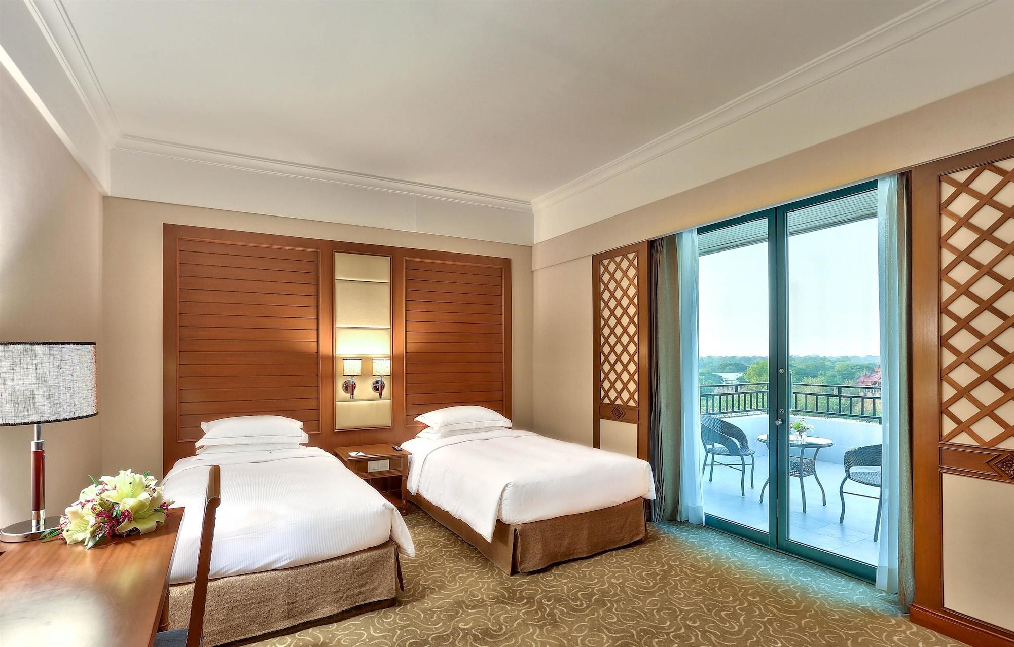 Hilton Mandalay Hotel Ngoại thất bức ảnh
