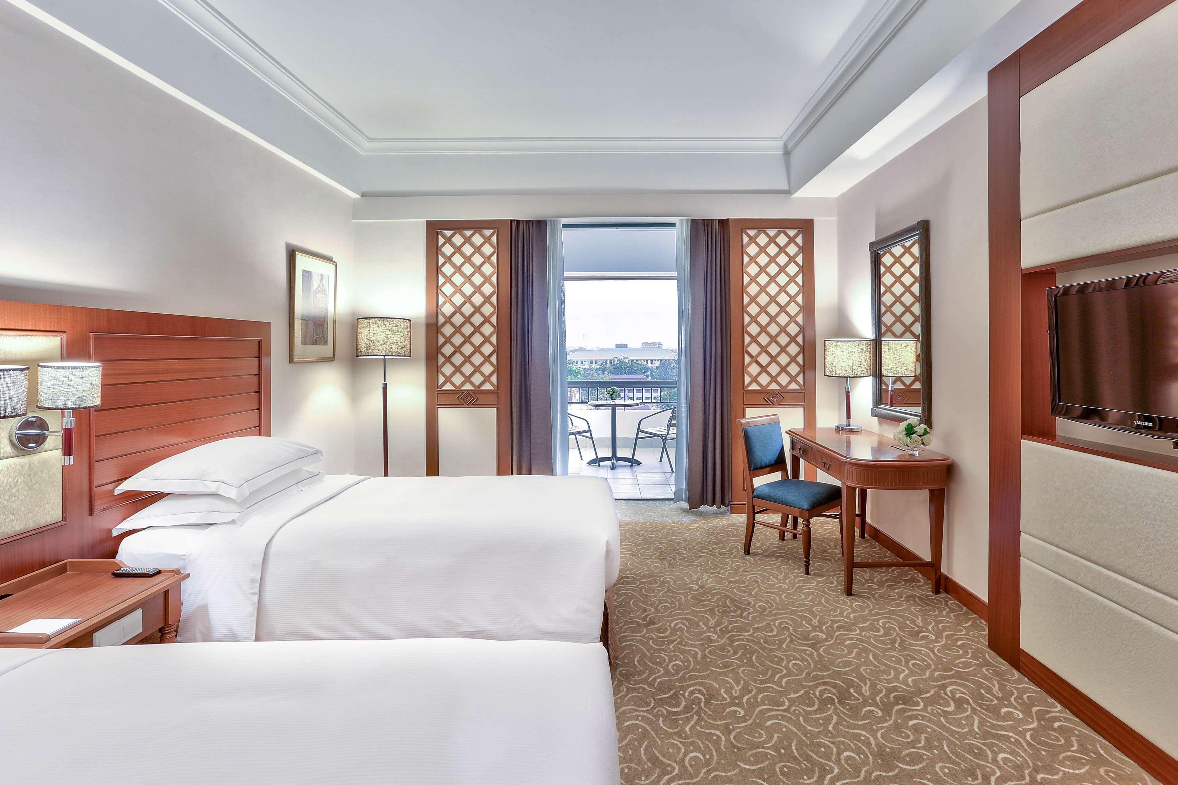 Hilton Mandalay Hotel Ngoại thất bức ảnh