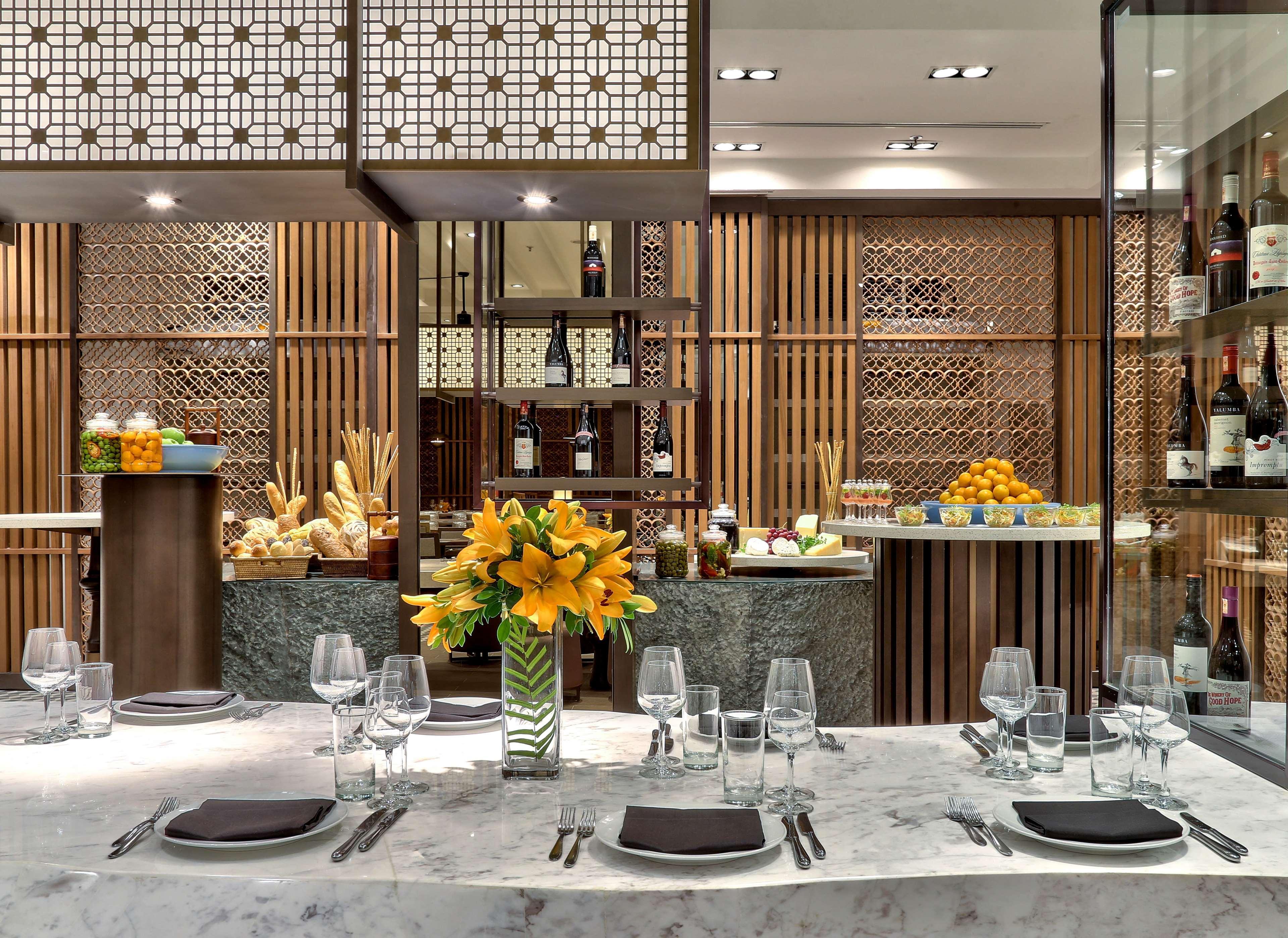 Hilton Mandalay Hotel Ngoại thất bức ảnh