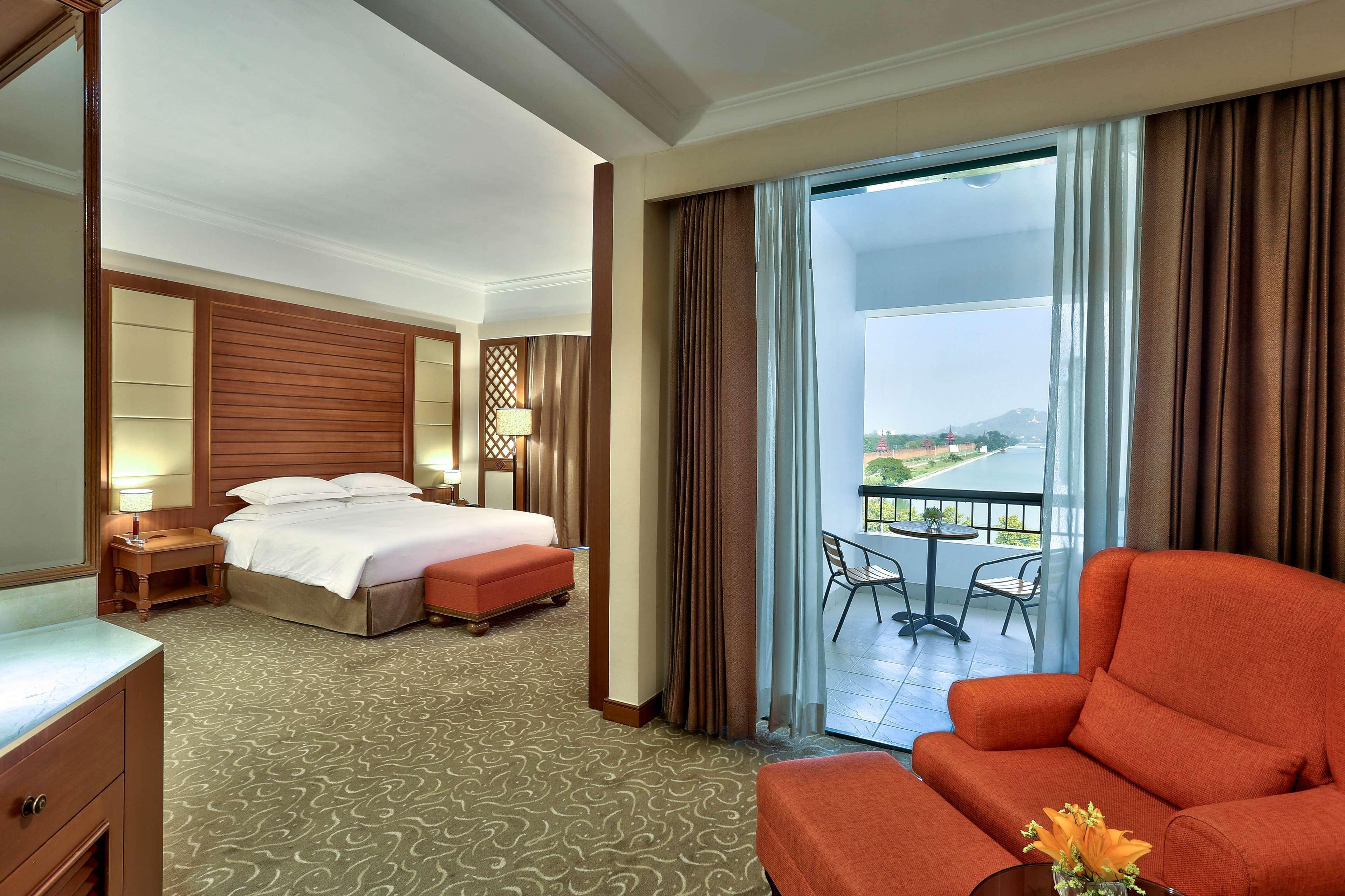 Hilton Mandalay Hotel Ngoại thất bức ảnh