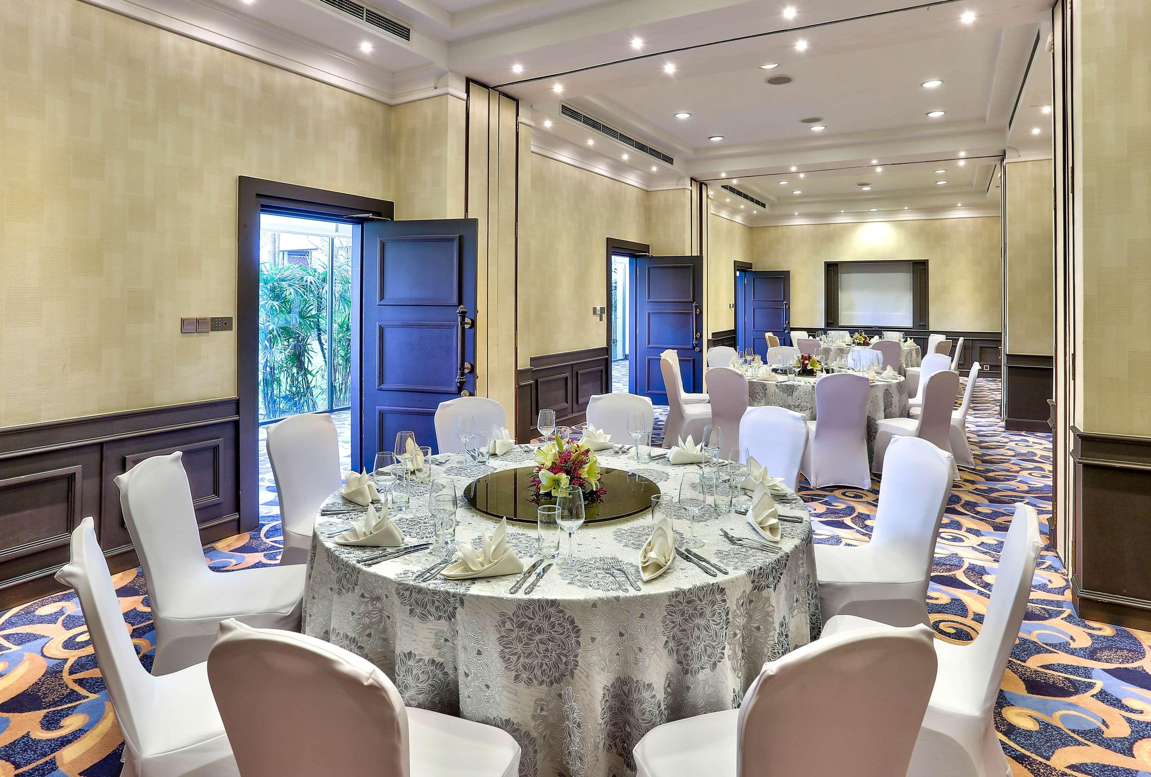 Hilton Mandalay Hotel Ngoại thất bức ảnh